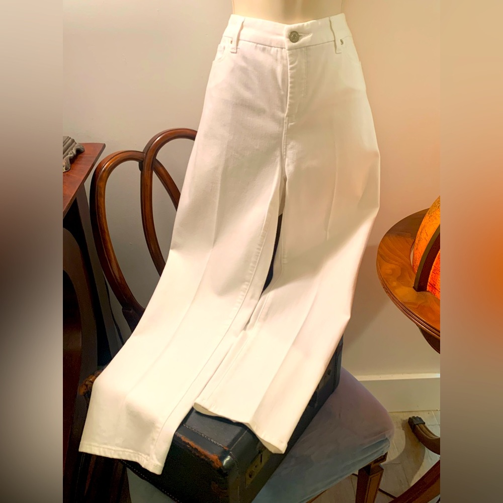 COPY - Winter white Chico’s So slimming girlfriend crop slacks